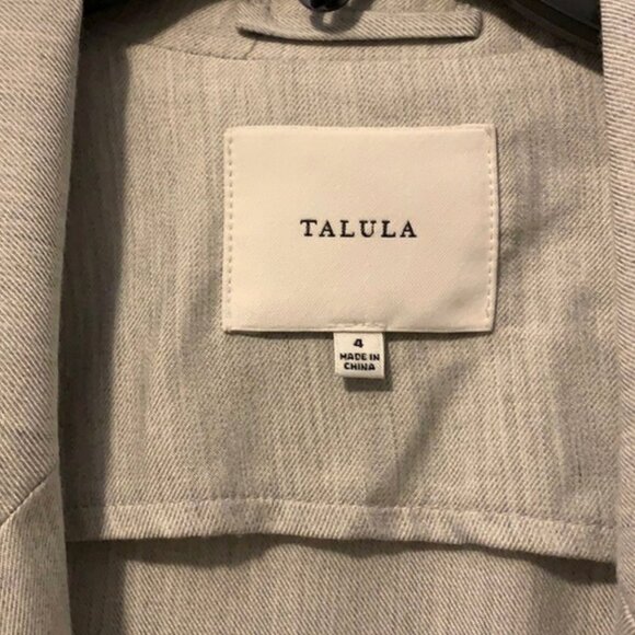 Aritzia Talulah Blazer Size 4 - Picture 3 of 7